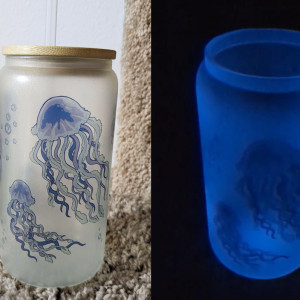 Glow in the Dark Jellyfish Cup 16oz